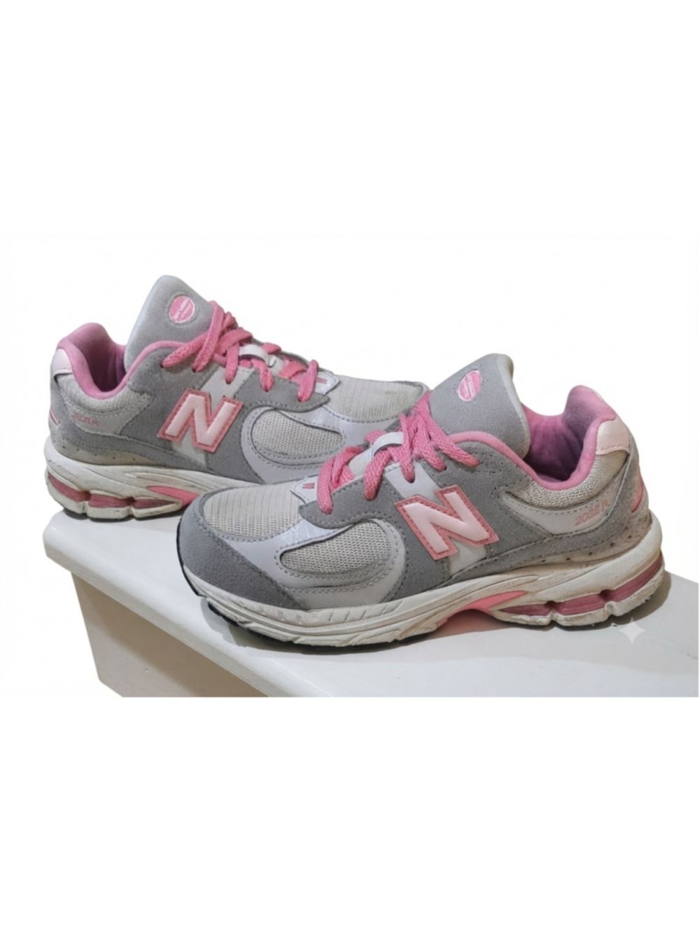 New Balance 2002R "Raincloud/Signal Pink" grade-school/preschool sneakers Size 1